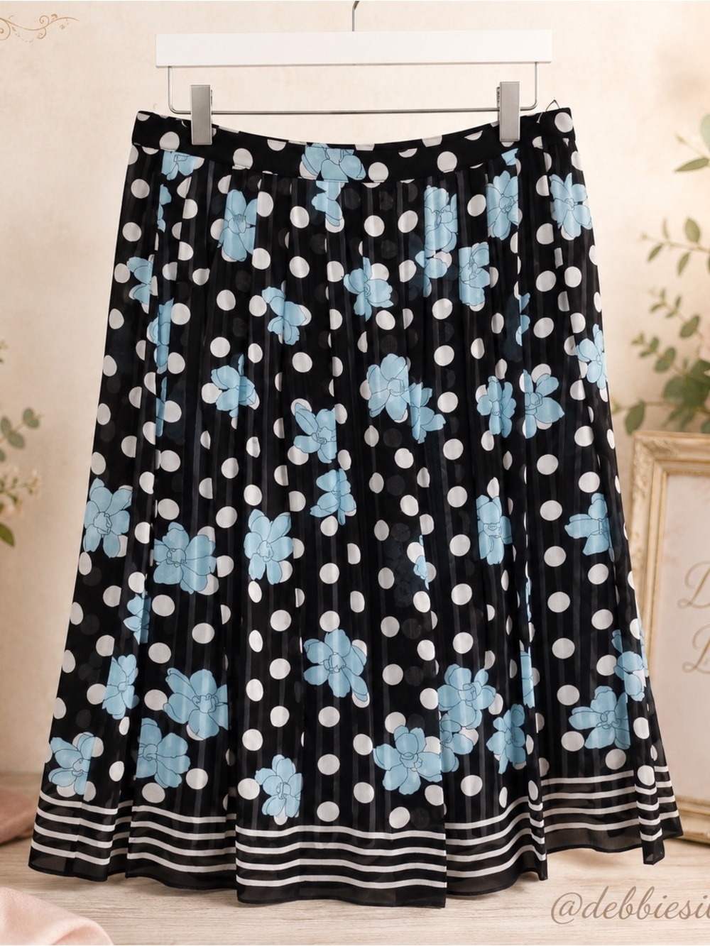 Valerie Stevens Women’s Skirt